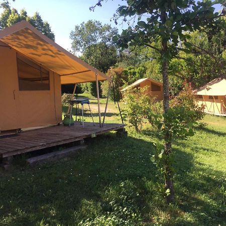 Отель Camping Forcalquier Les Routes De Provence Экстерьер фото
