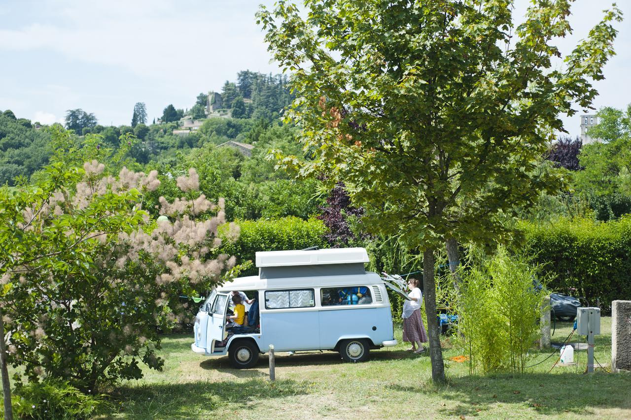 Отель Camping Forcalquier Les Routes De Provence Экстерьер фото