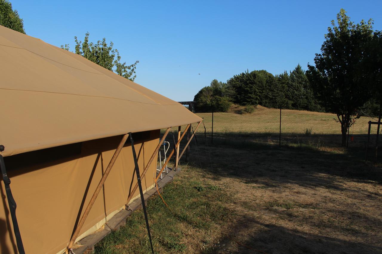 Отель Camping Forcalquier Les Routes De Provence Экстерьер фото